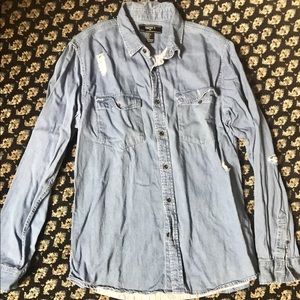 Forever 21 Men’s Chambray Button Down